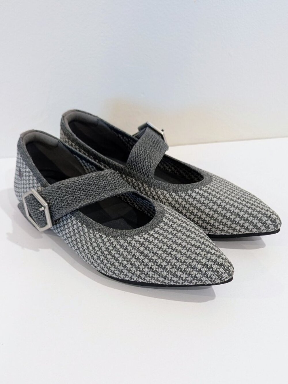 VIVAIA Maria Pointed-Toe Mary Jane Flats 38.5 Gray Houndstooth Diagonal Strap